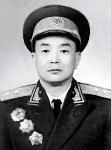 刘浩天 网红,从网红到影响力领袖的蜕变之路”